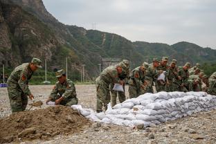 罗德里全场数据：评分9分全场第2高，关键传球3次&10次长传均成功